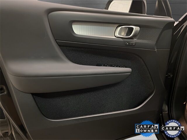 2025 Volvo XC40 B5 Core Dallas TX