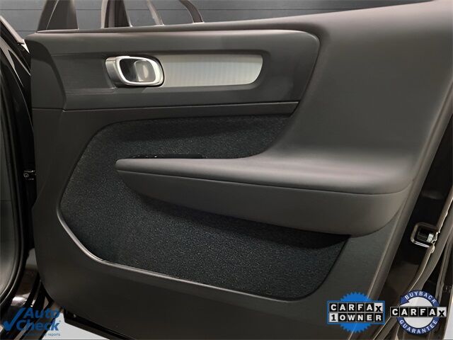 2025 Volvo XC40 B5 Core Dallas TX