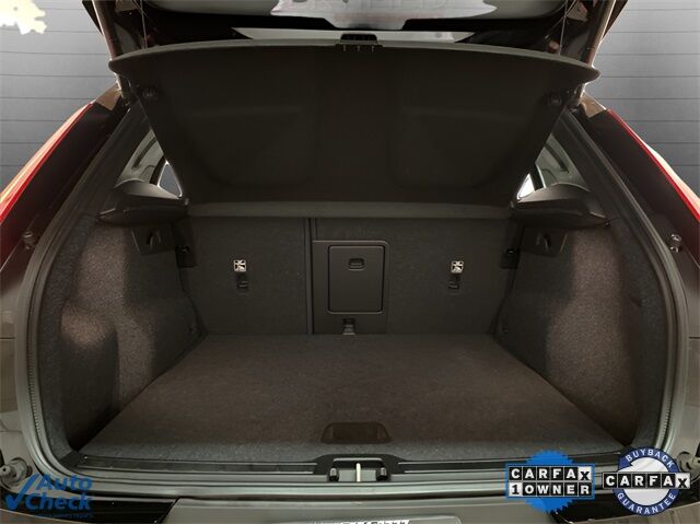 2025 Volvo XC40 B5 Core Dallas TX