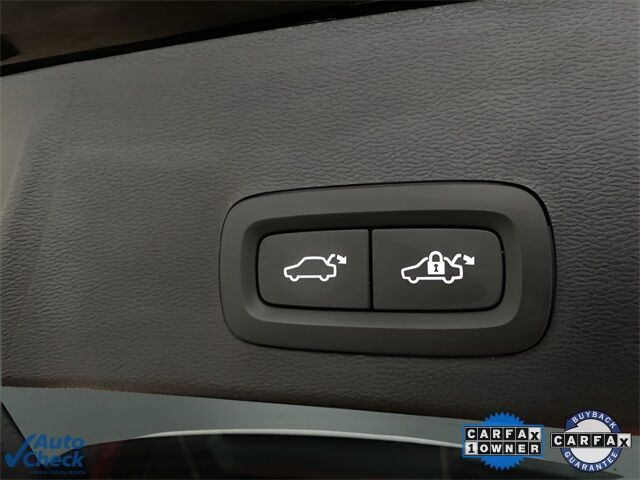 2025 Volvo XC40 B5 Core Dallas TX