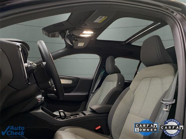 2025 Volvo XC40 B5 Core Dallas TX