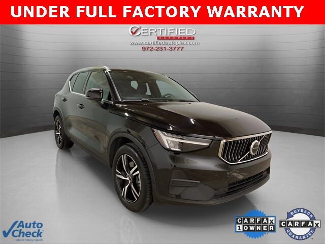 2025 Volvo XC40 B5 Core