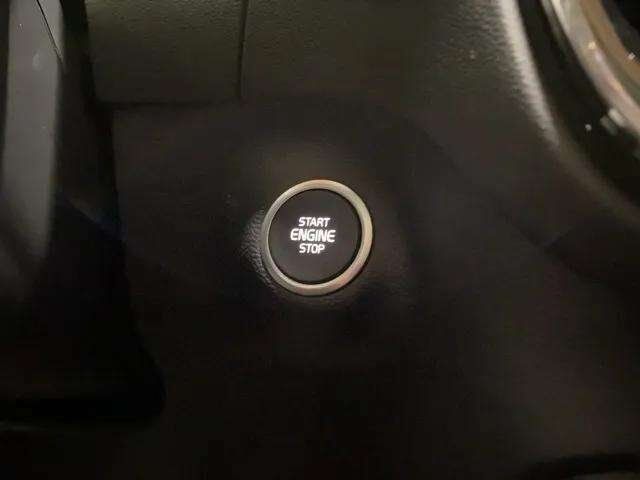 2025 Volvo XC40 B5 Core Dallas TX