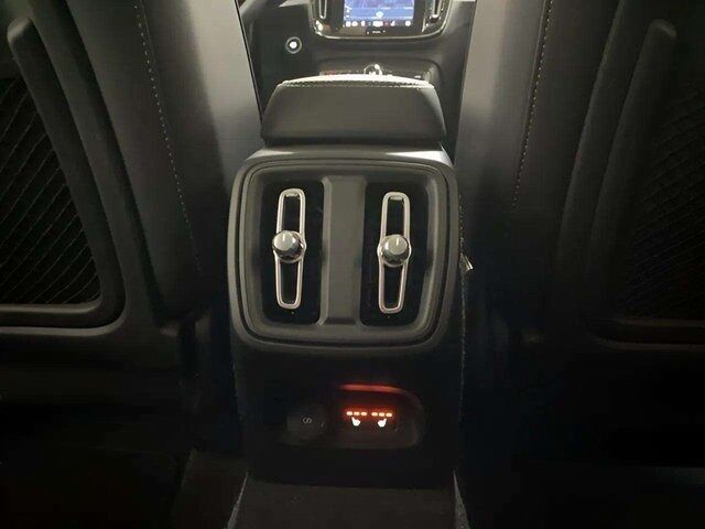 2025 Volvo XC40 B5 Core Dallas TX