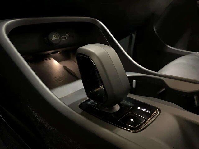 2025 Volvo XC40 B5 Core Dallas TX