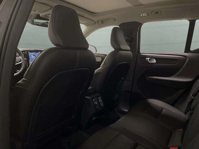 2025 Volvo XC40 B5 Core Dallas TX