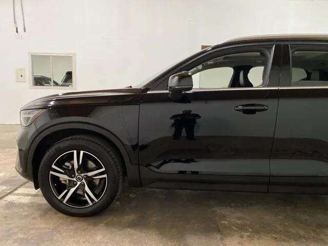 2025 Volvo XC40 B5 Core Dallas TX