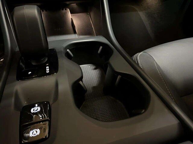 2025 Volvo XC40 B5 Core Dallas TX