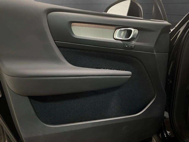 2025 Volvo XC40 B5 Core Dallas TX