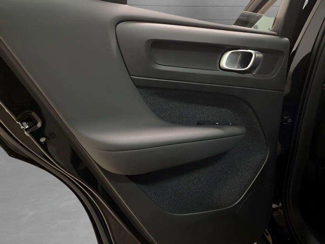 2025 Volvo XC40 B5 Core Dallas TX