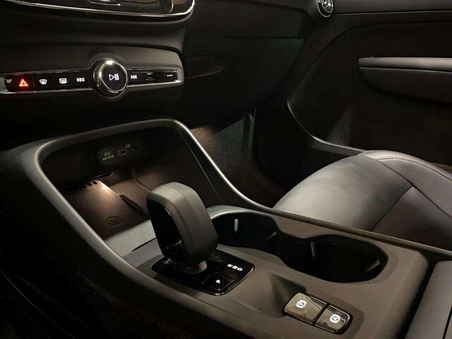 2025 Volvo XC40 B5 Core Dallas TX