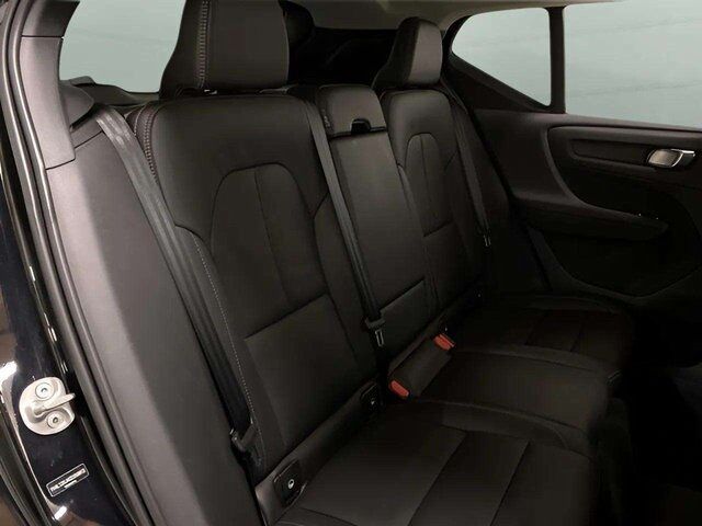 2025 Volvo XC40 B5 Core Dallas TX