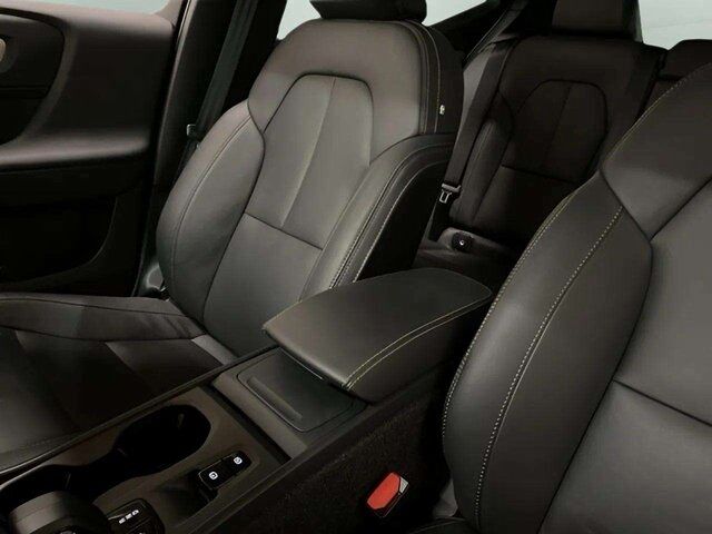 2025 Volvo XC40 B5 Core Dallas TX