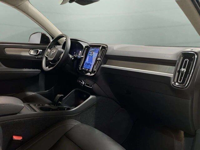 2025 Volvo XC40 B5 Core Dallas TX