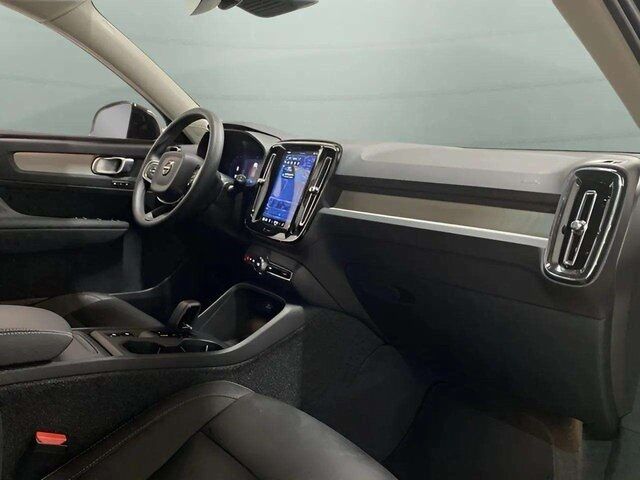 2025 Volvo XC40 B5 Core Dallas TX