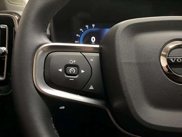 2025 Volvo XC40 B5 Core Dallas TX