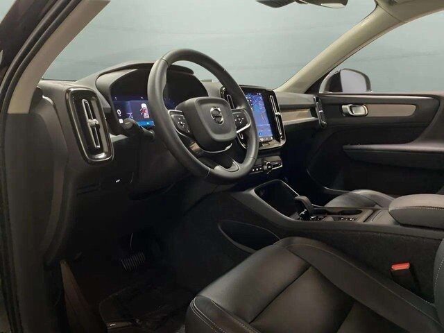 2025 Volvo XC40 B5 Core Dallas TX