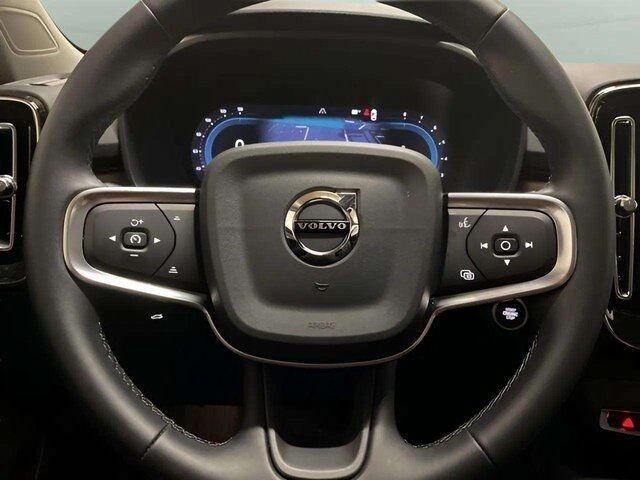 2025 Volvo XC40 B5 Core Dallas TX