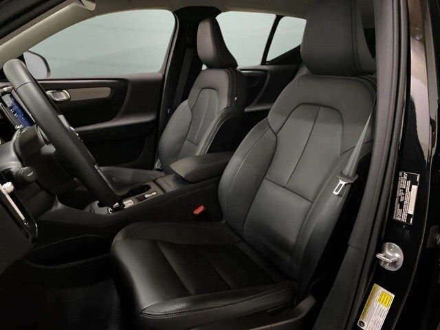 2025 Volvo XC40 B5 Core Dallas TX