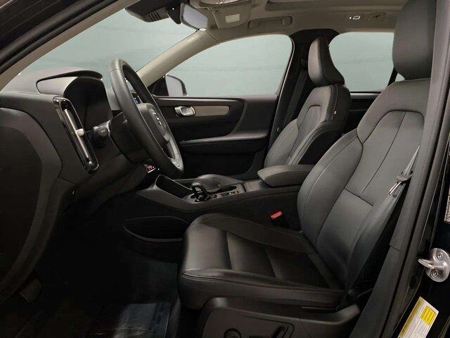 2025 Volvo XC40 B5 Core Dallas TX