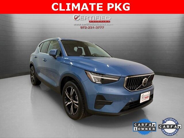 2025 Volvo XC40 B5 Core