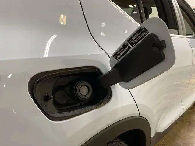 2025 Volvo XC40 B5 Core Dallas TX