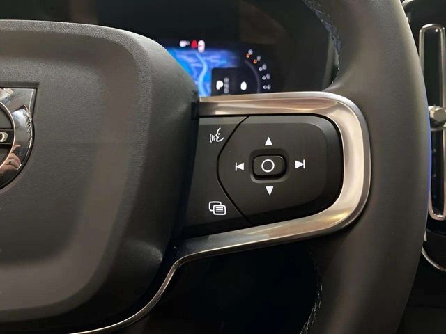 2025 Volvo XC40 B5 Core Dallas TX