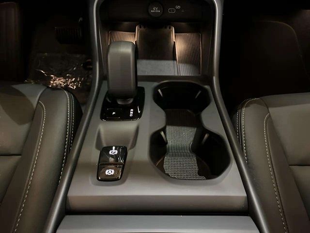 2025 Volvo XC40 B5 Core Dallas TX