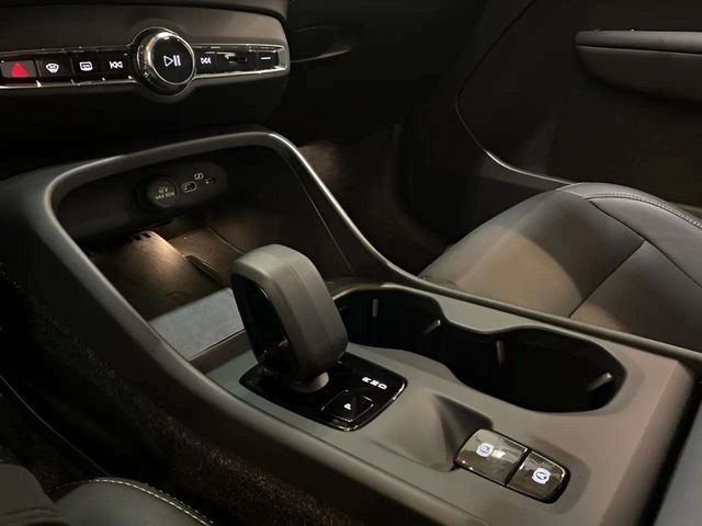 2025 Volvo XC40 B5 Core Dallas TX