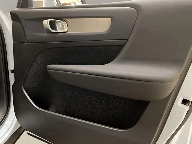 2025 Volvo XC40 B5 Core Dallas TX