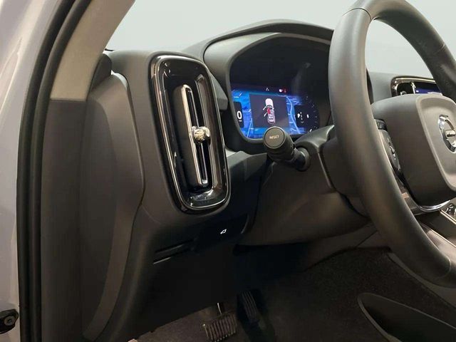 2025 Volvo XC40 B5 Core Dallas TX