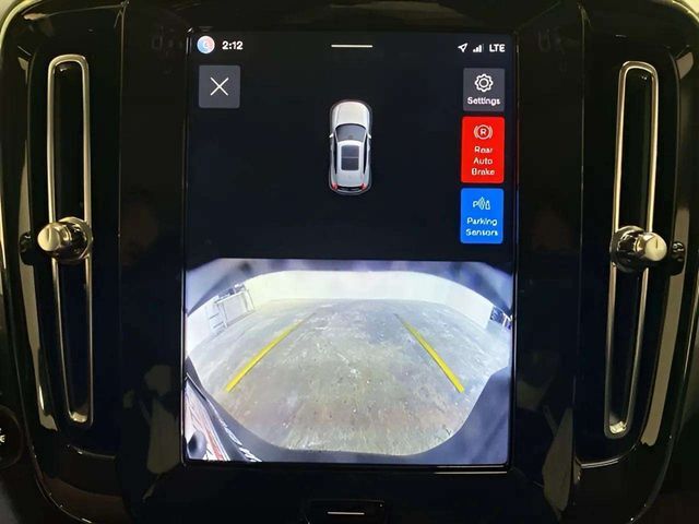 2025 Volvo XC40 B5 Core Dallas TX