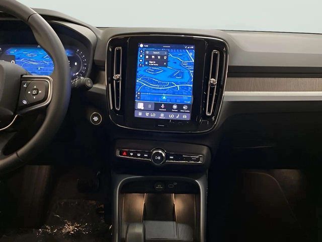 2025 Volvo XC40 B5 Core Dallas TX