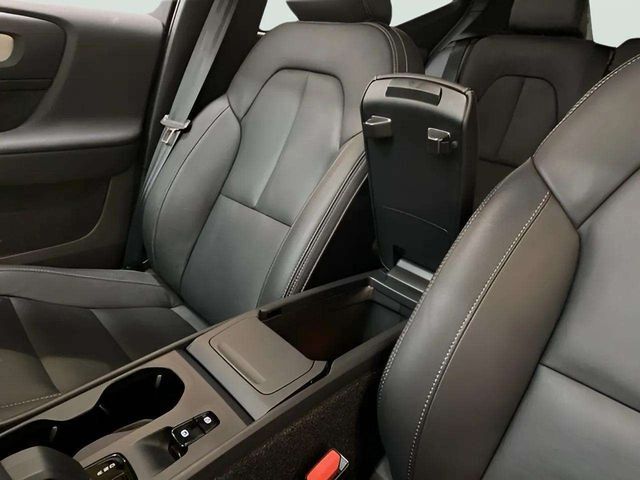 2025 Volvo XC40 B5 Core Dallas TX