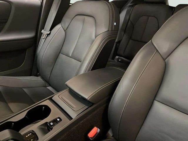 2025 Volvo XC40 B5 Core Dallas TX