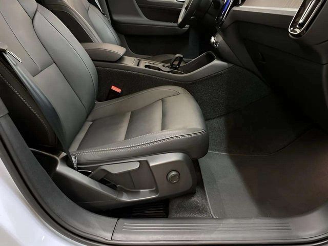 2025 Volvo XC40 B5 Core Dallas TX