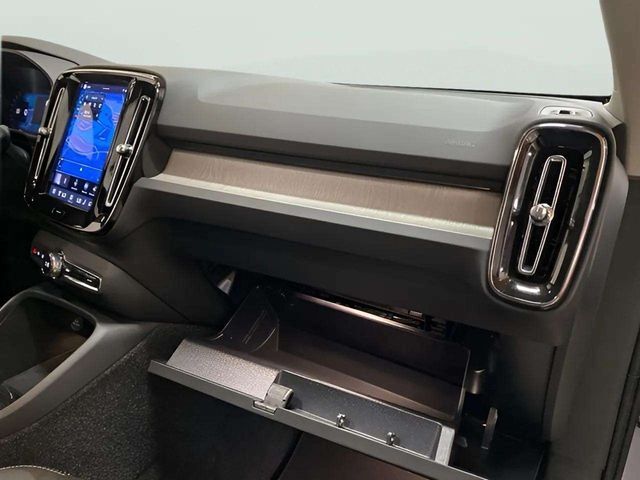 2025 Volvo XC40 B5 Core Dallas TX