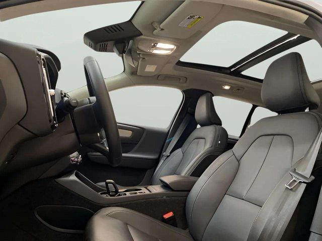2025 Volvo XC40 B5 Core Dallas TX