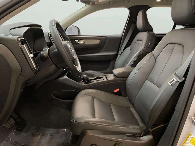 2025 Volvo XC40 B5 Core Dallas TX