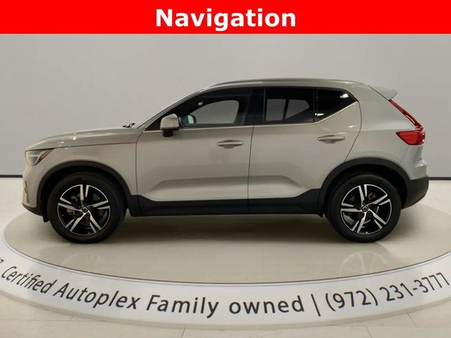 2025 Volvo XC40 B5 Core