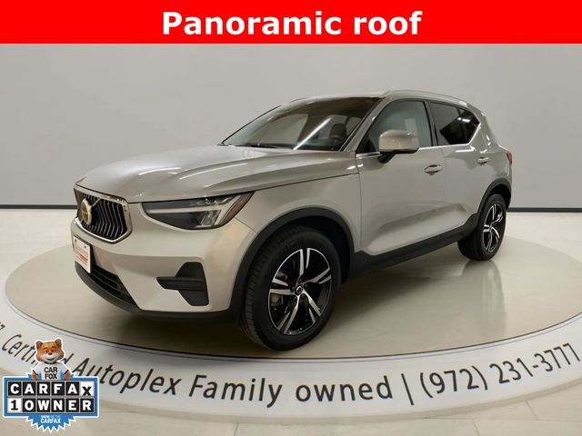 2025 Volvo XC40 B5 Core Bright AWD's photo