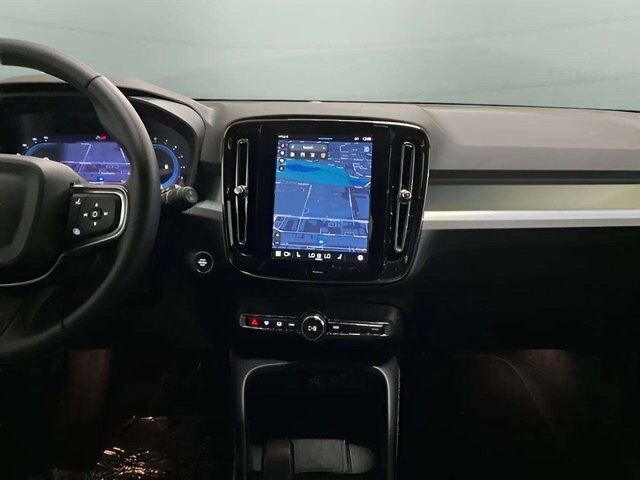 2025 Volvo XC40 B5 Core Dallas TX