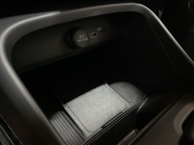 2025 Volvo XC40 B5 Core Dallas TX