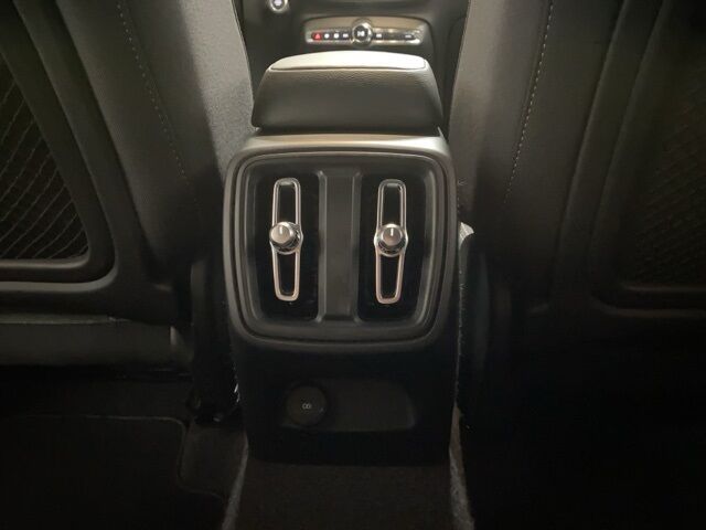 2025 Volvo XC40 B5 Core Dallas TX