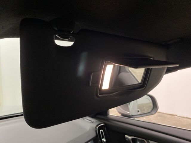 2025 Volvo XC40 B5 Core Dallas TX