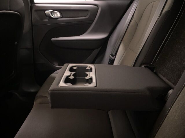 2025 Volvo XC40 B5 Core Dallas TX