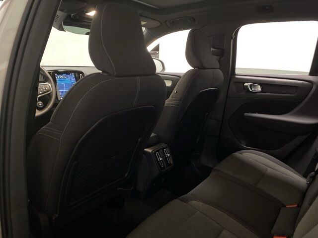 2025 Volvo XC40 B5 Core Dallas TX