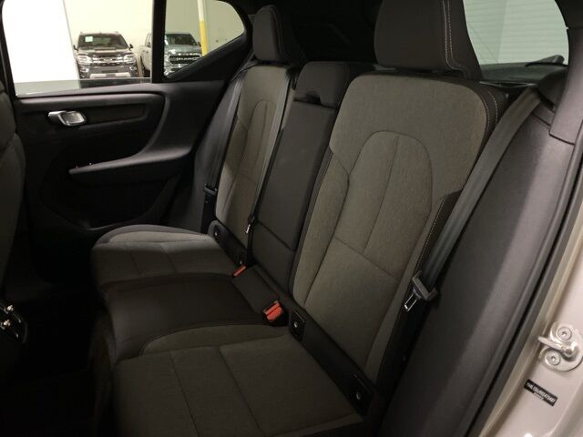 2025 Volvo XC40 B5 Core Dallas TX