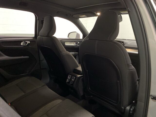 2025 Volvo XC40 B5 Core Dallas TX