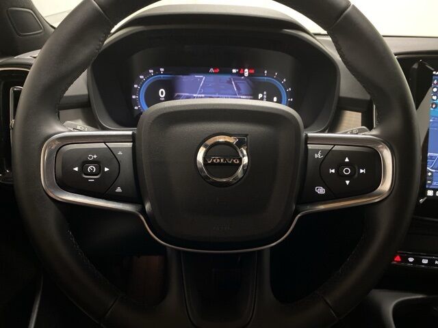 2025 Volvo XC40 B5 Core Dallas TX